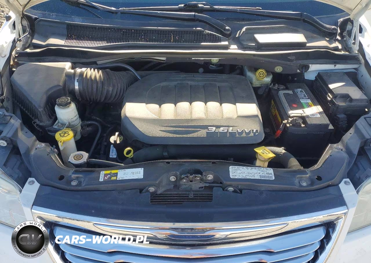 2013 Chrysler Town & Country Touring VIN:2C4RC1BG7DR684135 - 12