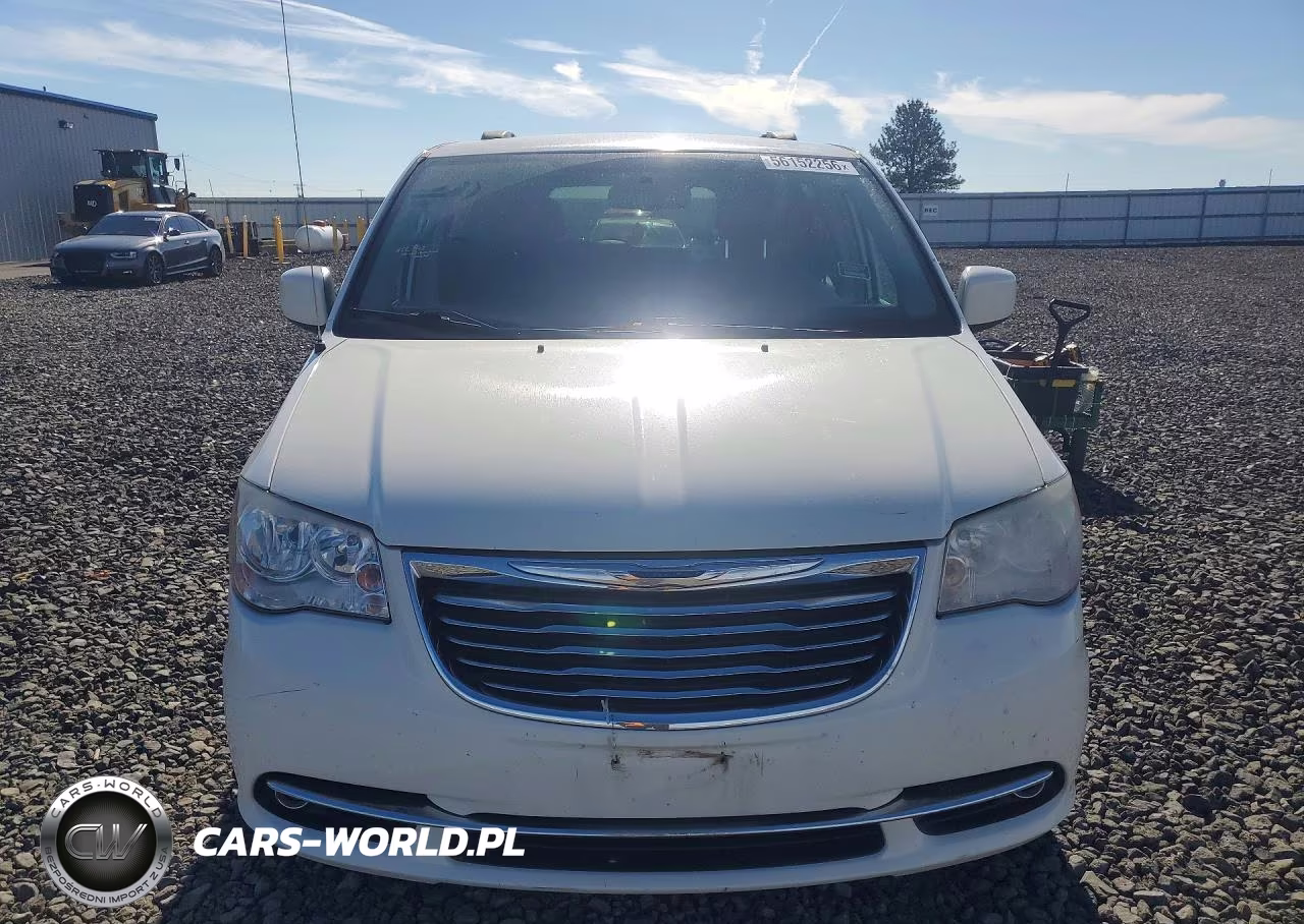 2013 Chrysler Town & Country Touring VIN:2C4RC1BG7DR684135 - 5