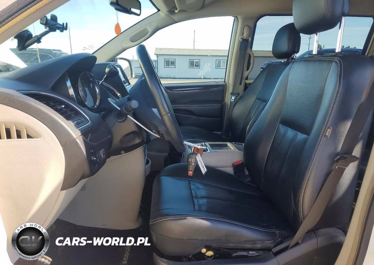 2013 Chrysler Town & Country Touring VIN:2C4RC1BG7DR684135 - 7
