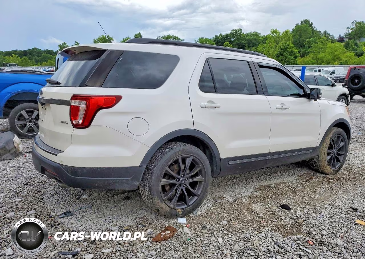 2018 Ford Explorer Xlt VIN:1FM5K8D83JGC02303 - 3