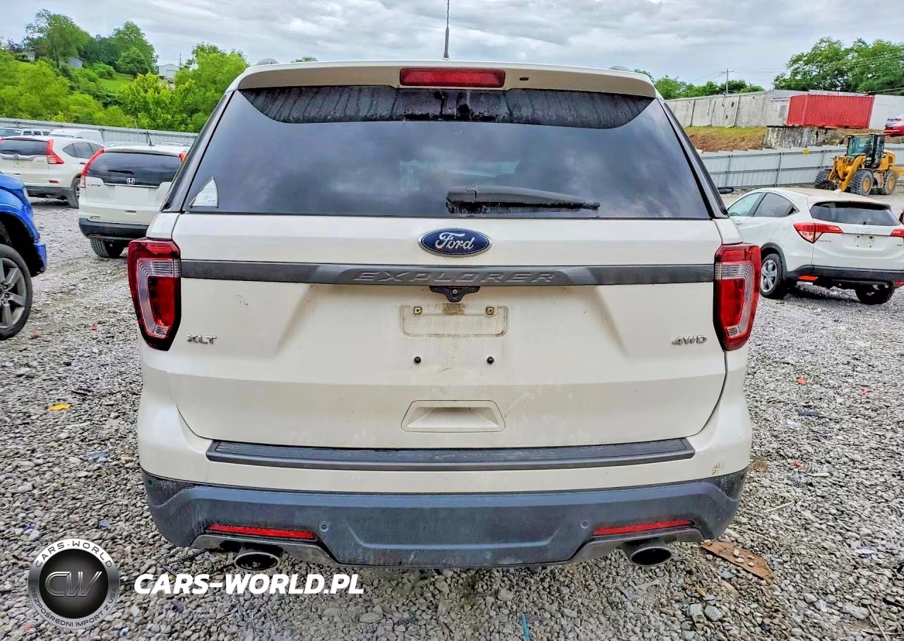 2018 Ford Explorer Xlt VIN:1FM5K8D83JGC02303 - 6