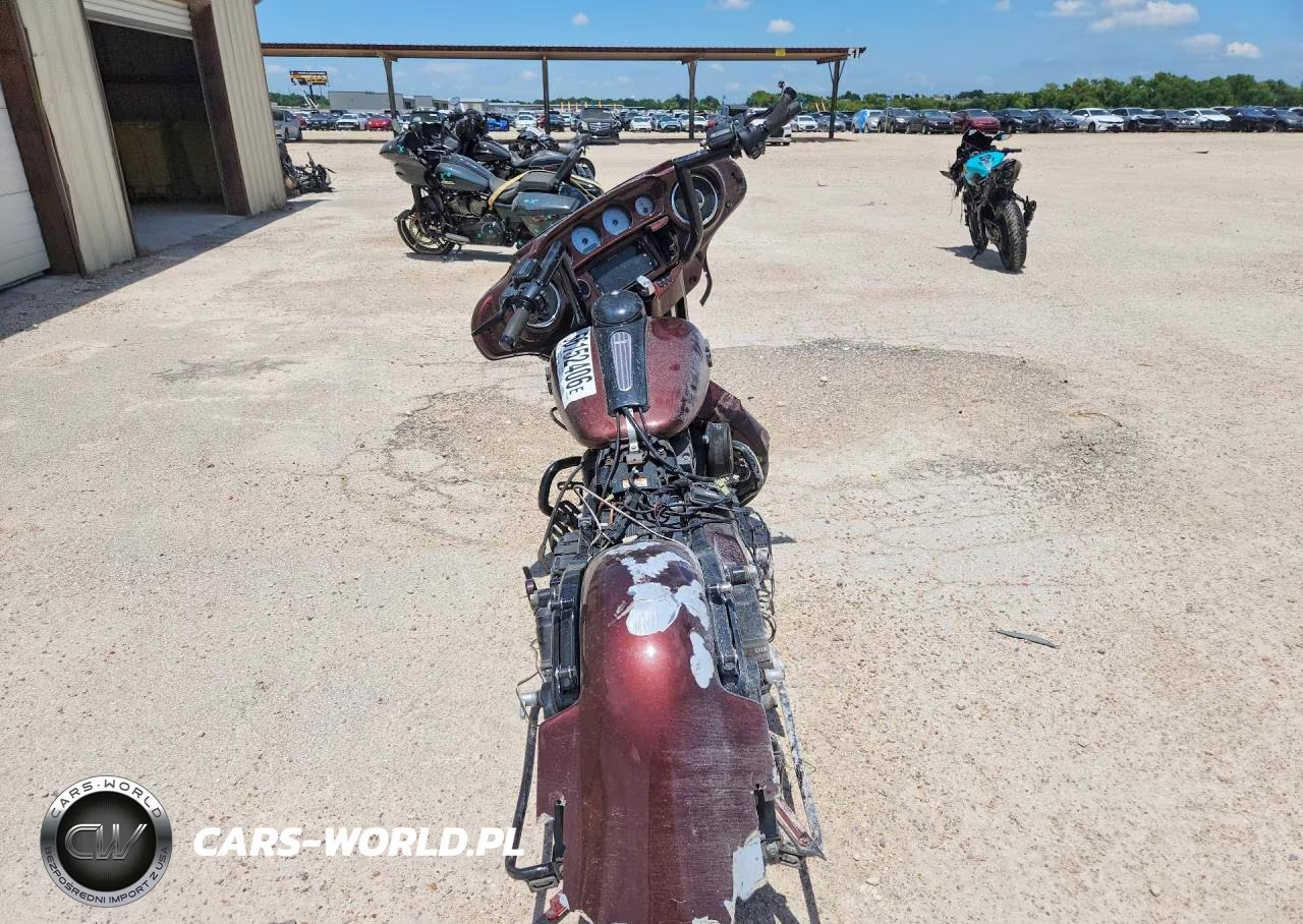 2014 Harley-Davidson Flhx Street Glide VIN:1HD1KBM11EB620783 - 4