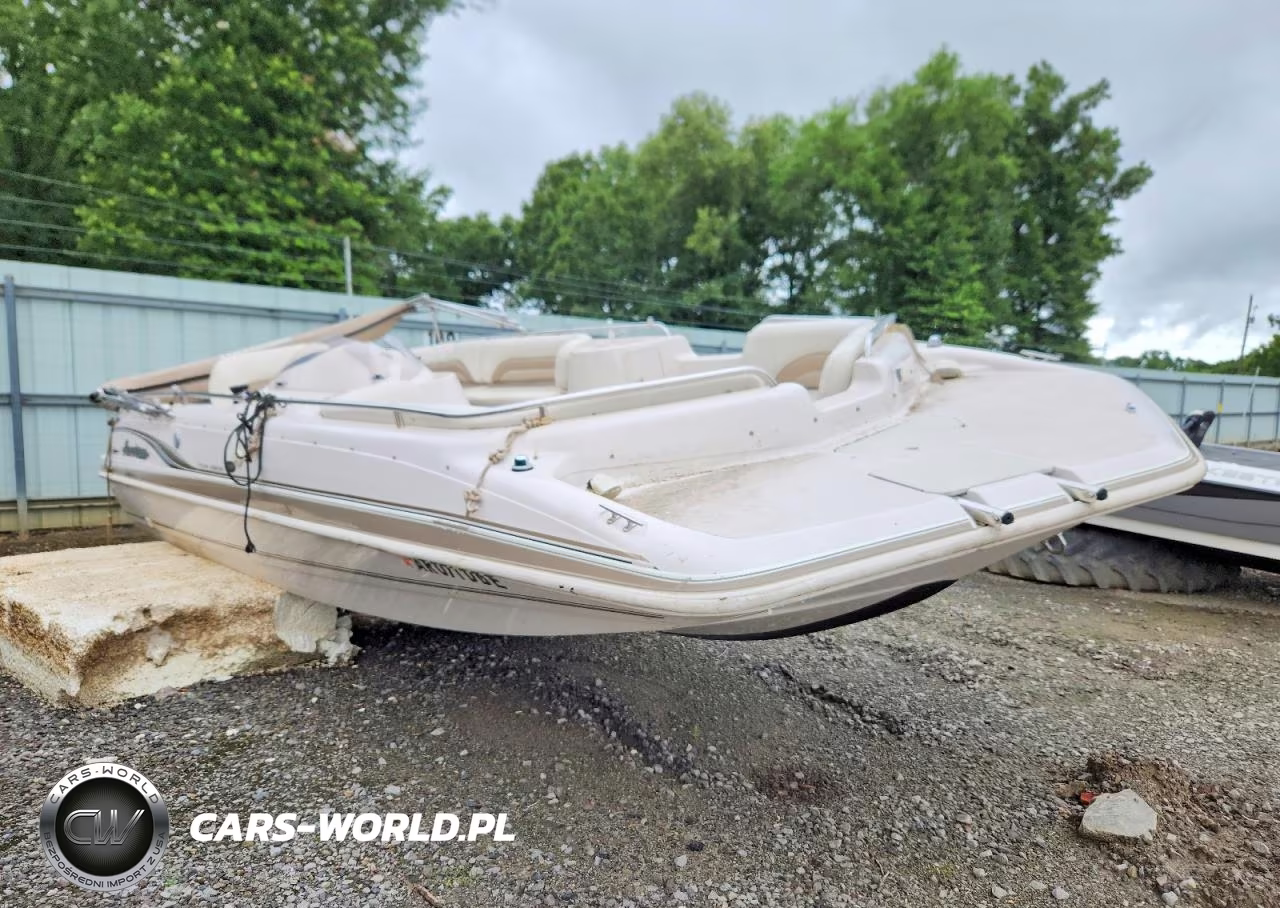 2002 Hurricane-Godfrey Marine Fun Deck 201 Gs - Boat
