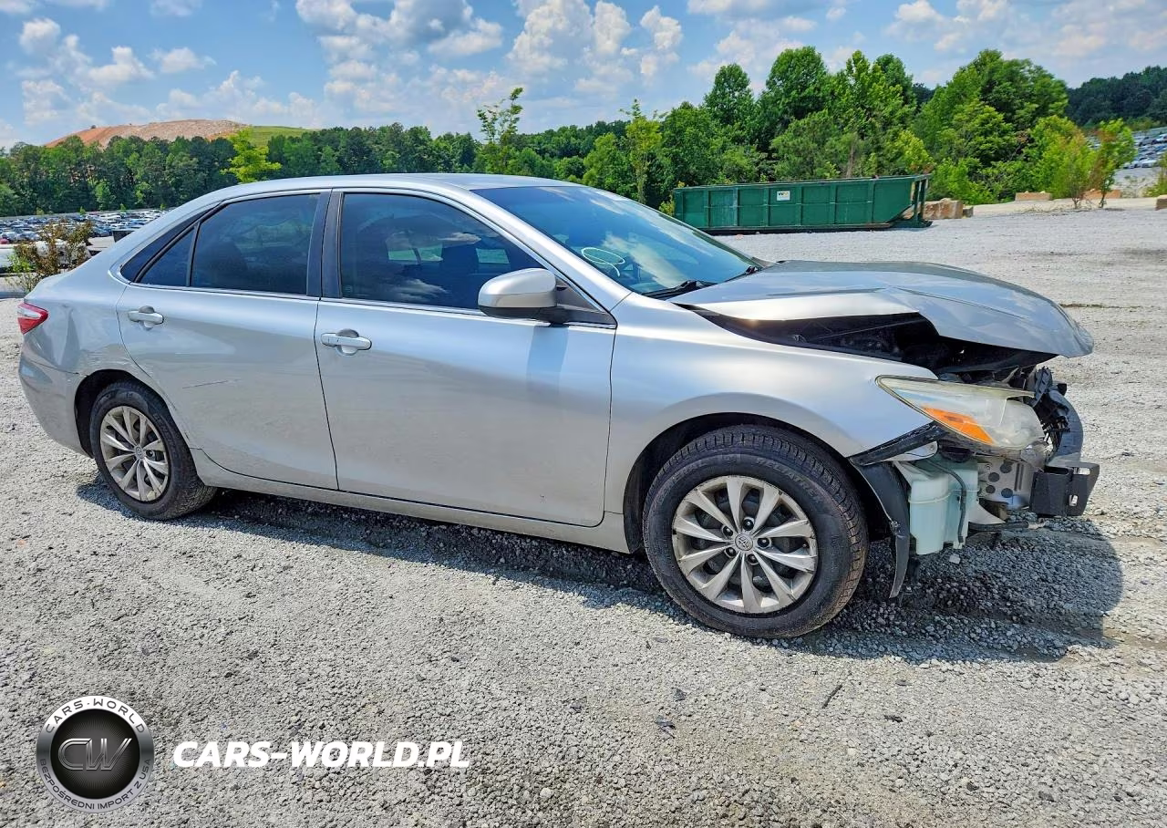 2015 Toyota Camry Le VIN:4T1BF1FK4FU487321 - 4