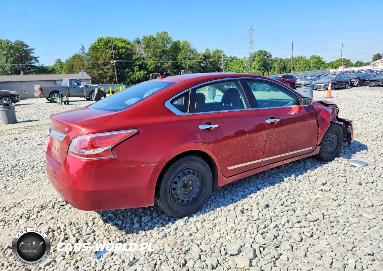 2015 Nissan Altima 2.5 S VIN:1N4AL3AP4FN318441 - 3