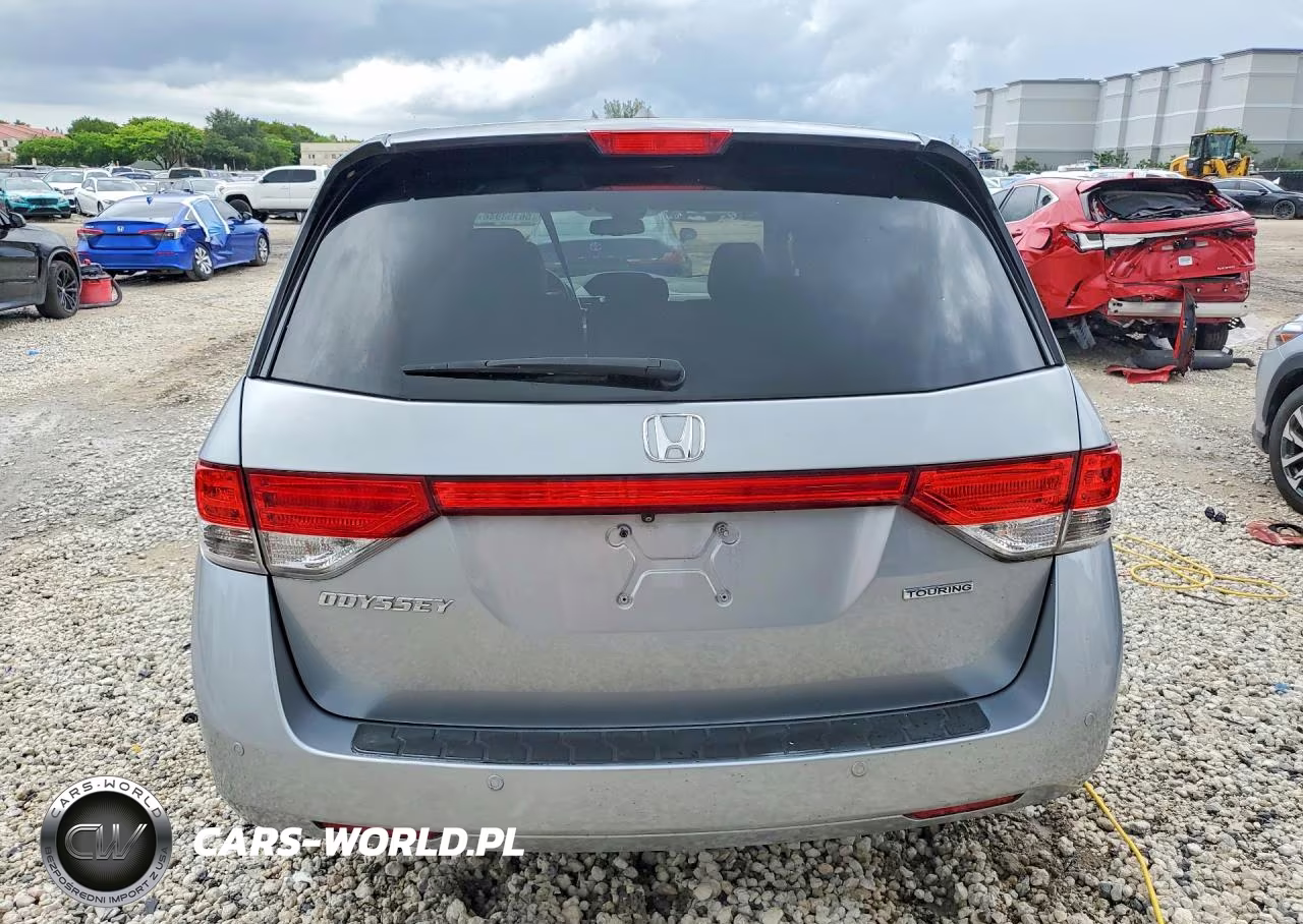 2016 Honda Odyssey Touring VIN:5FNRL5H95GB033196 - 6
