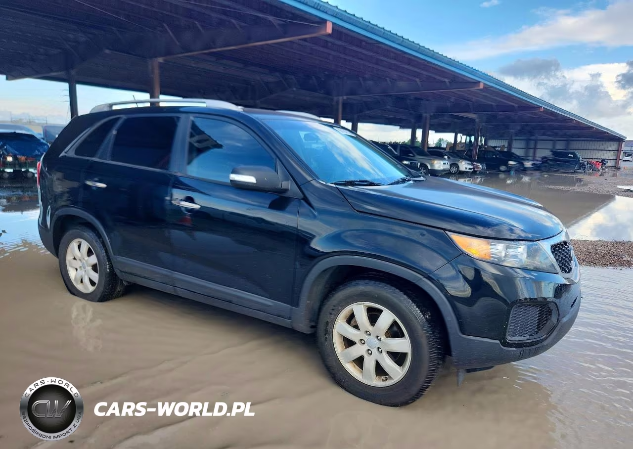 2013 Kia Sorento Lx VIN:5XYKT4A28DG311487 - 4