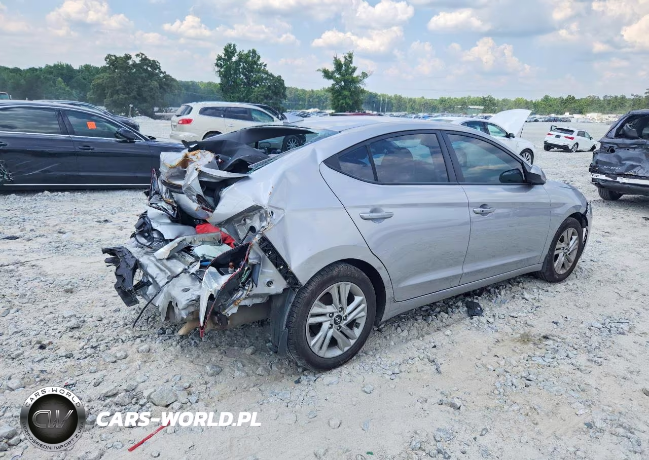 2020 Hyundai Elantra Value Edition VIN:5NPD84LF7LH553737 - 3