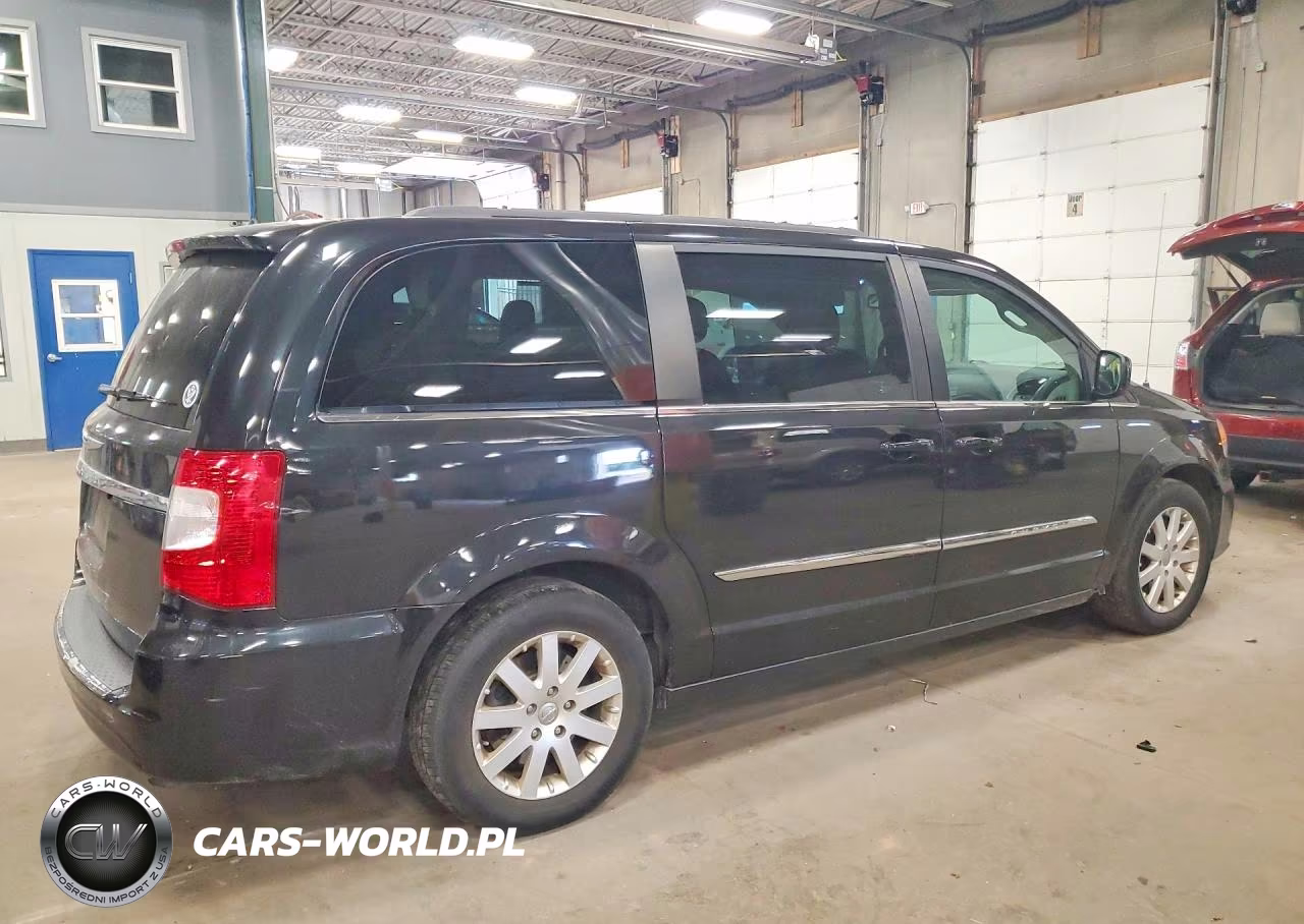 2015 Chrysler Town & Country Touring VIN:2C4RC1BG9FR707207 - 3
