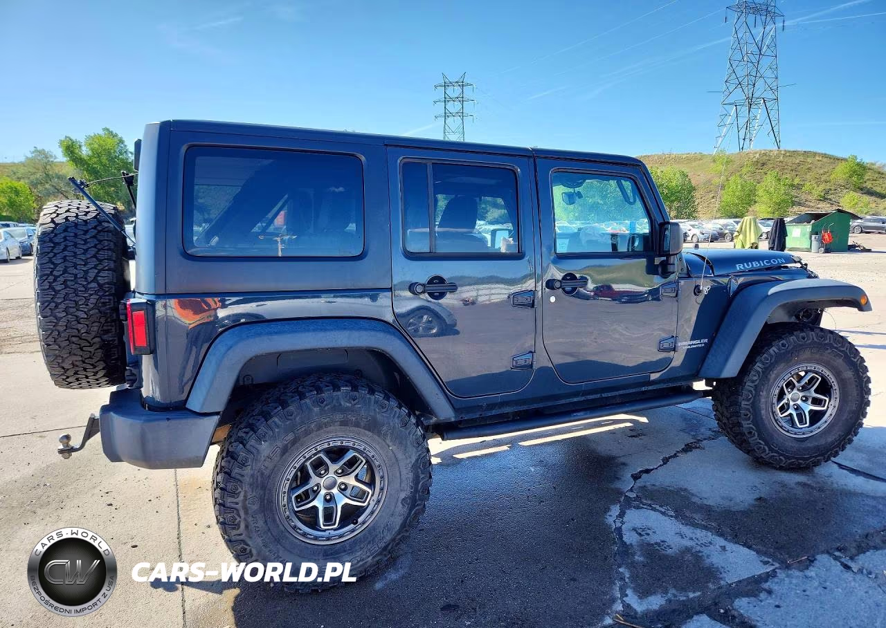 2017 Jeep Wrangler Unlimited Rubicon VIN:1C4BJWFG0HL545042 - 3