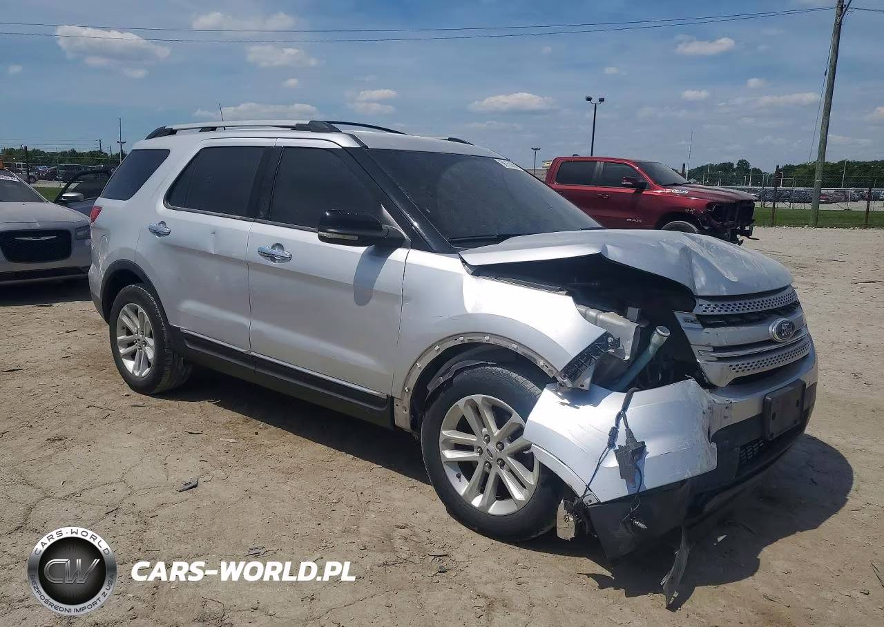 2012 Ford Explorer Xlt VIN:1FMHK7D89CGA39893 - 4