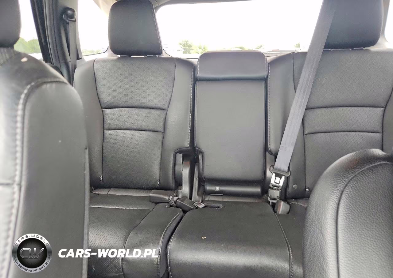 2022 Honda Passport Elite VIN:5FNYF8H08NB014743 - 10