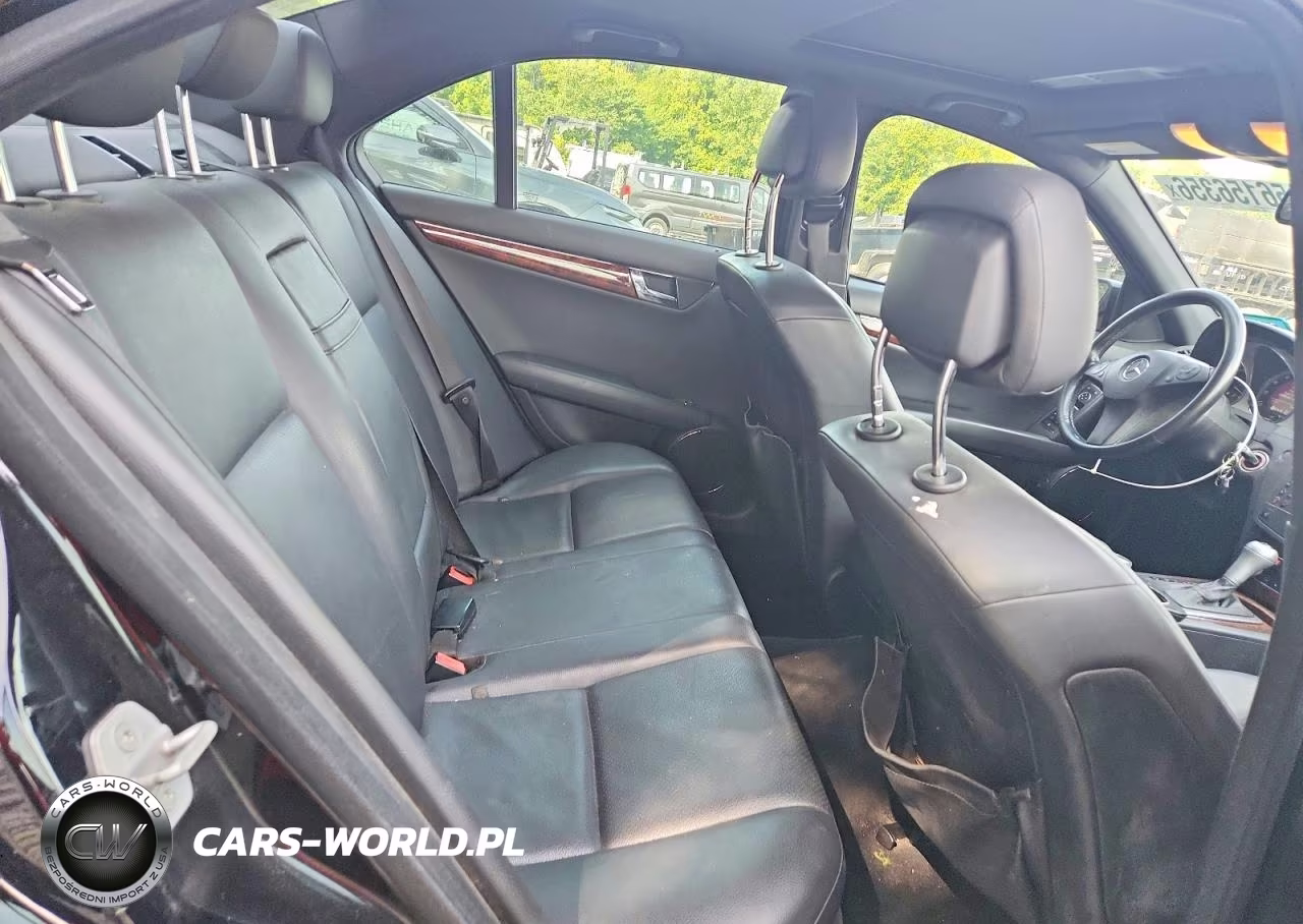 2010 Mercedes-Benz C 300 4Matic VIN:WDDGF8BB1AR118135 - 10