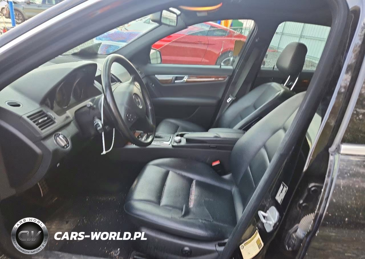 2010 Mercedes-Benz C 300 4Matic VIN:WDDGF8BB1AR118135 - 7