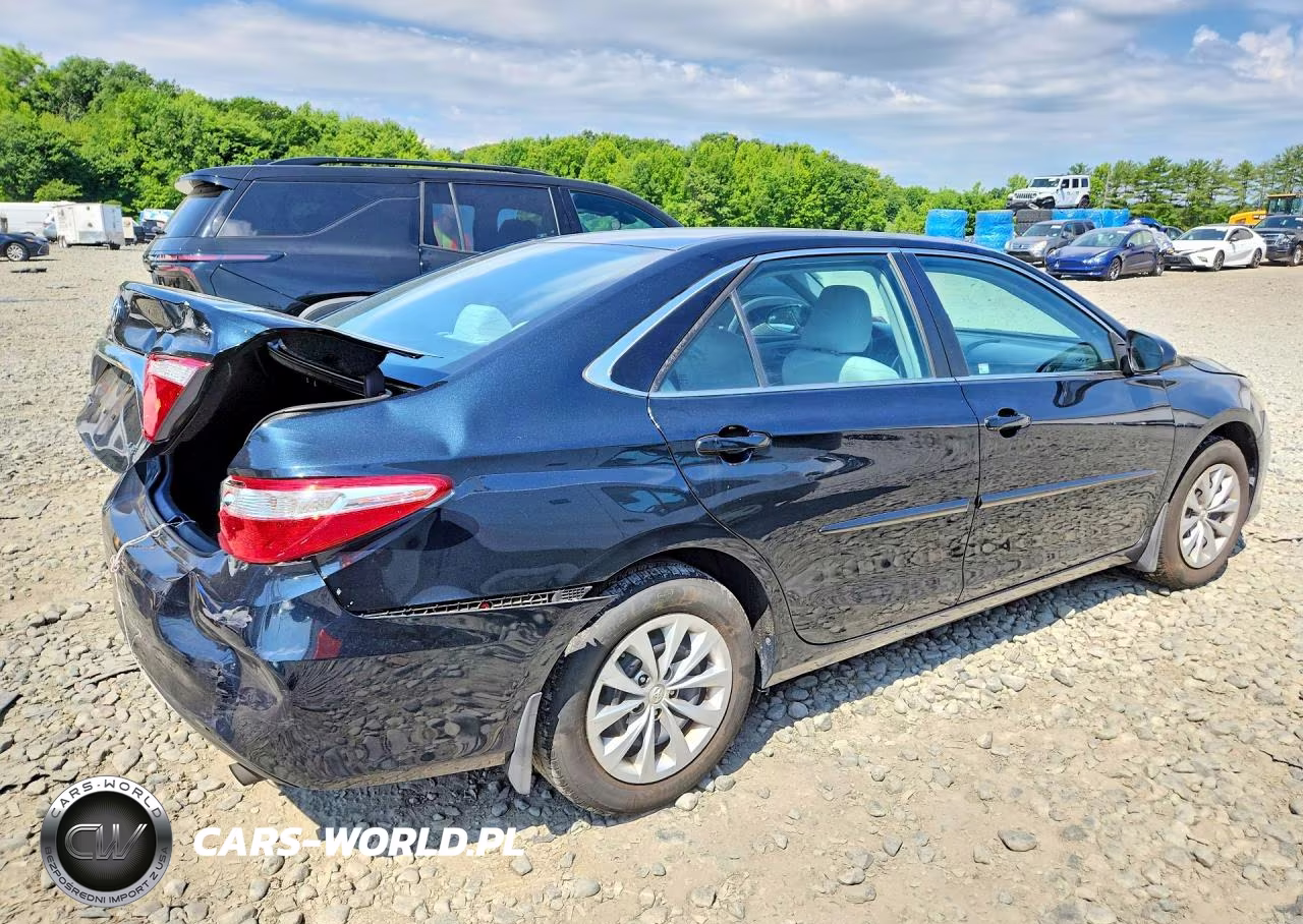 2016 Toyota Camry Le VIN:4T4BF1FK8GR544370 - 3