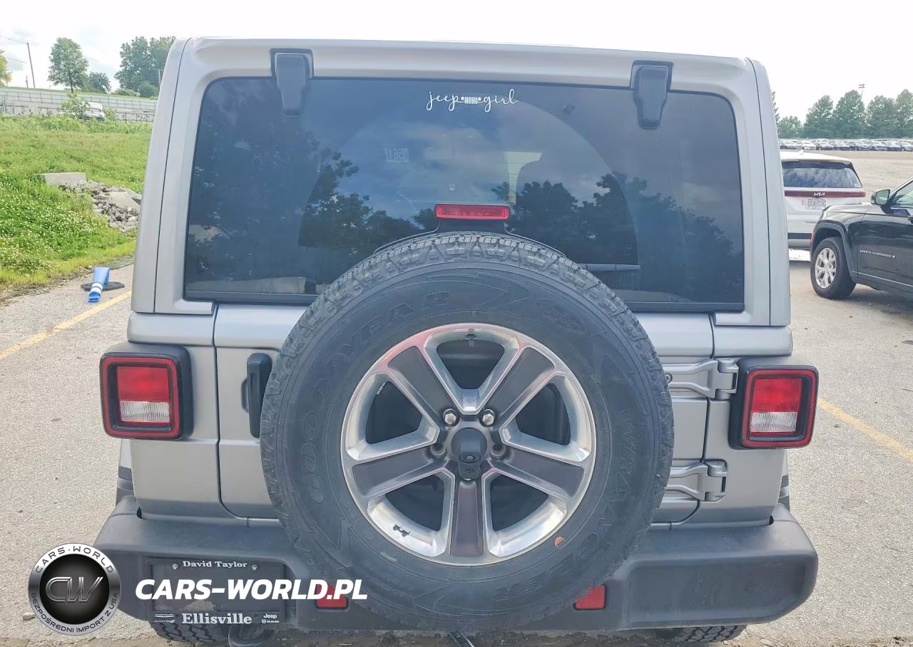 2021 Jeep Wrangler Unlimited Sahara VIN:1C4HJXEG3MW582807 - 6