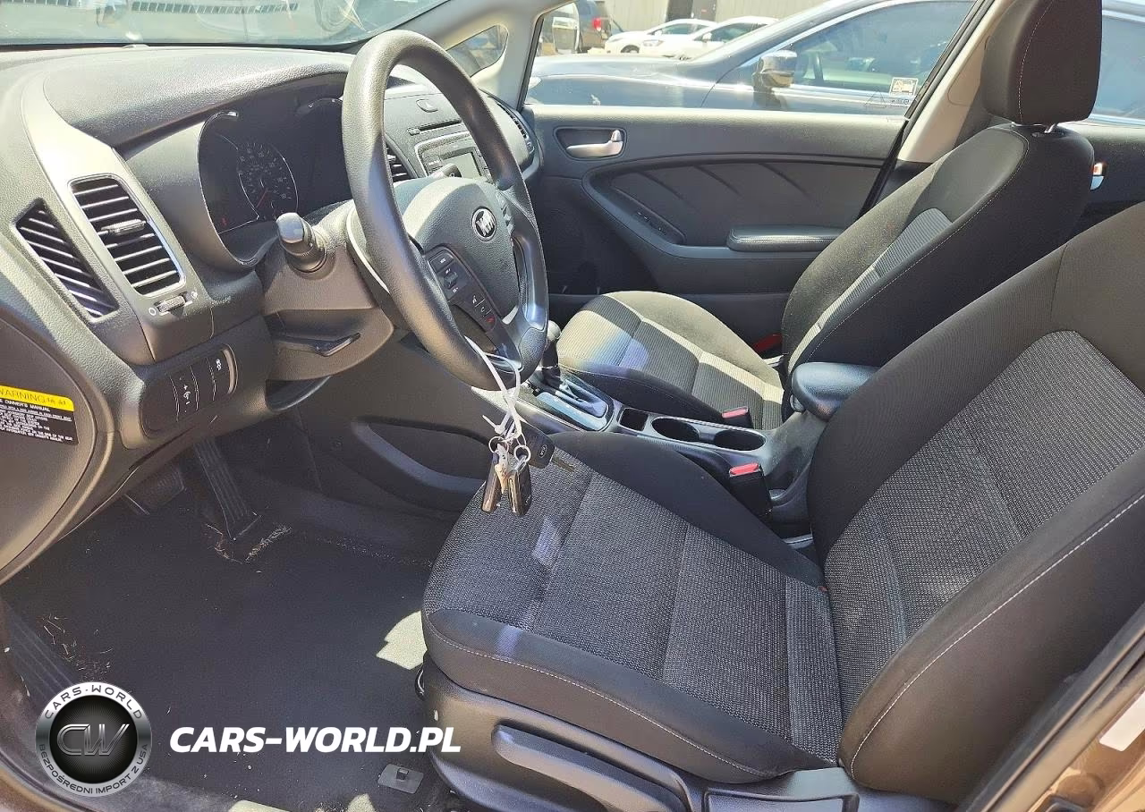 2017 Kia Forte Lx VIN:3KPFK4A78HE101216 - 7