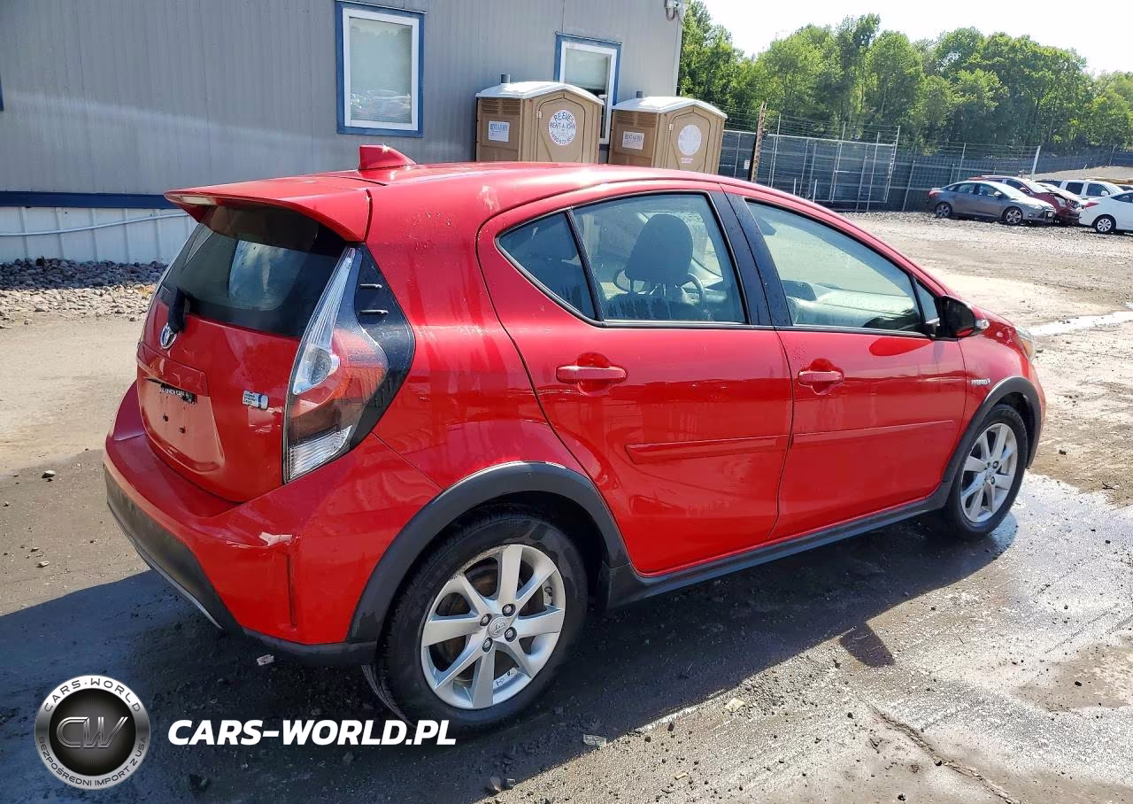 2018 Toyota Prius C Four VIN:JTDKDTB36J1614164 - 3