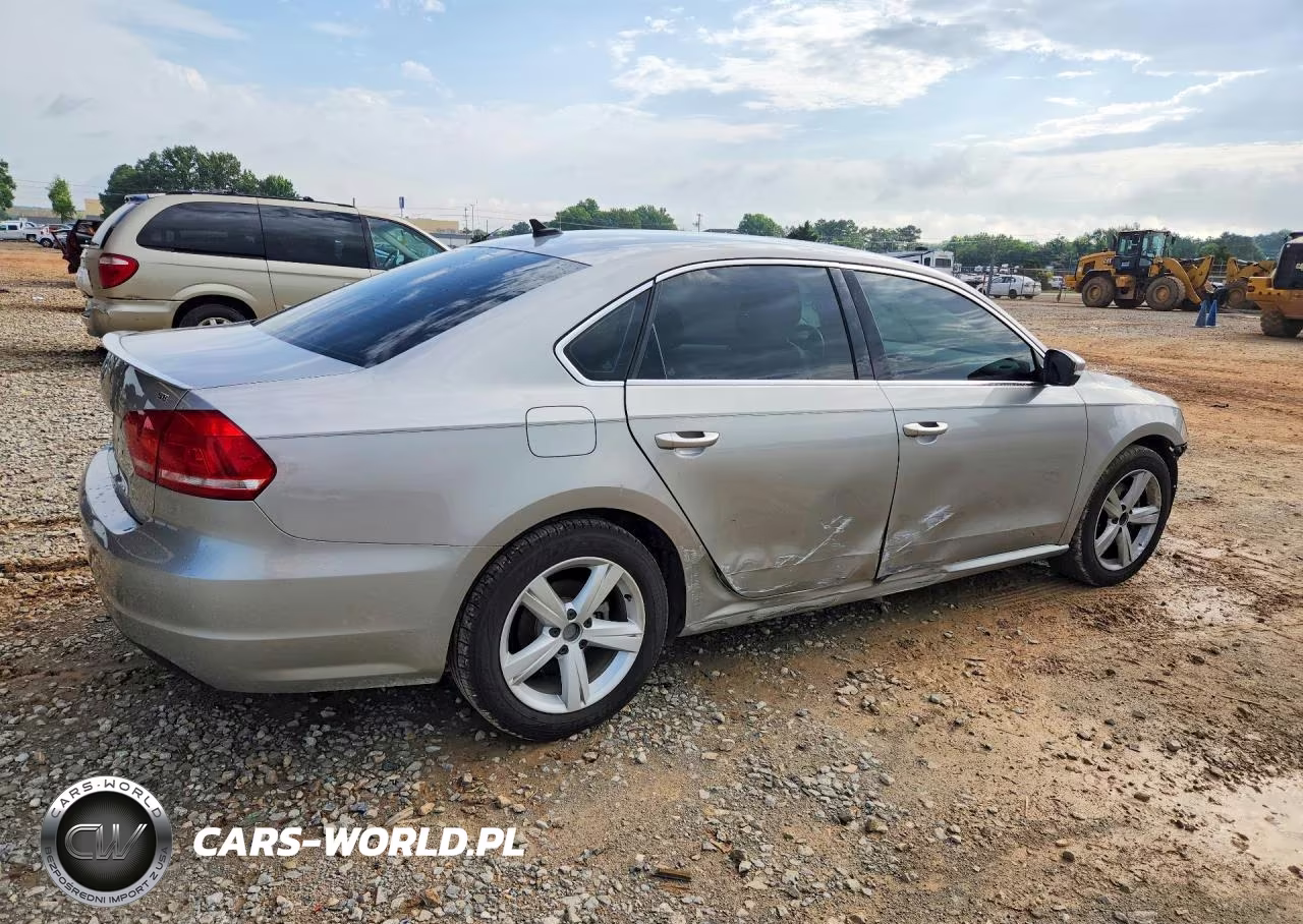 2013 Volkswagen Passat Se VIN:1VWBH7A39DC023393 - 3