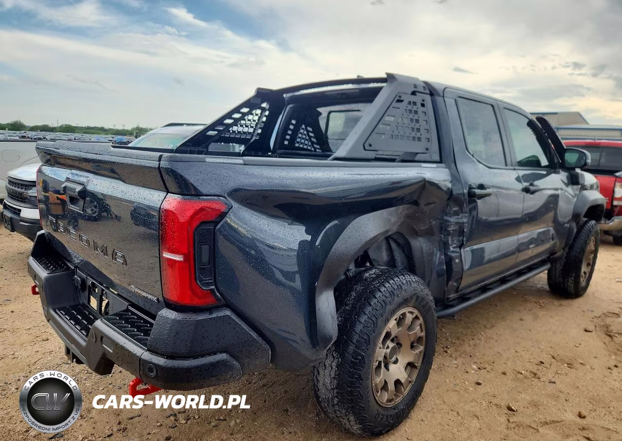 2025 Toyota Tacoma Trailhunter Hv VIN:3TYLC5LN6ST043657 - 3