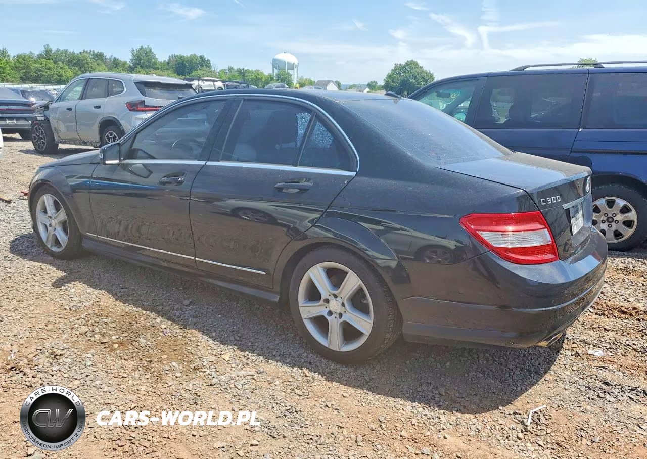 2011 Mercedes-Benz 300C VIN:WDDGF8BB3BR133950 - 2