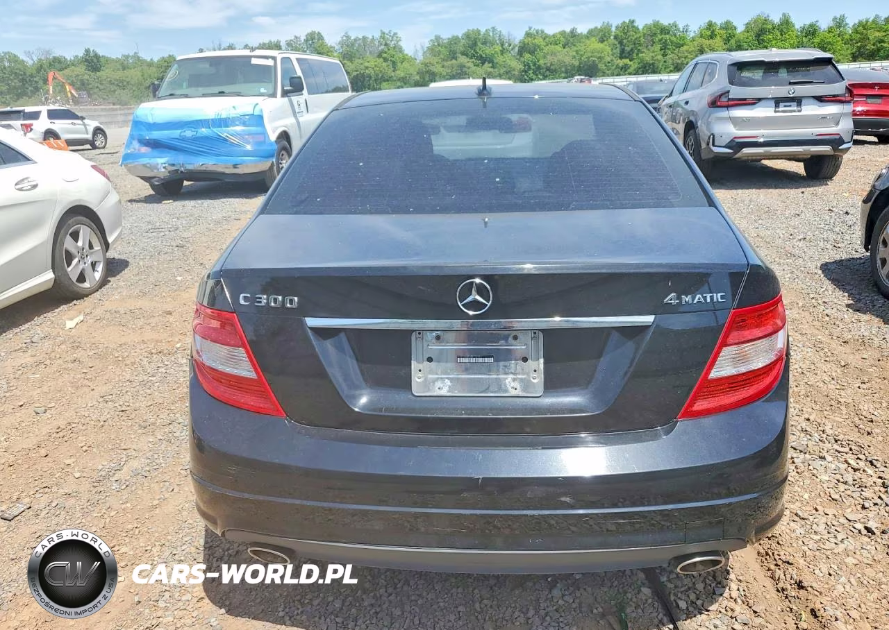 2011 Mercedes-Benz 300C VIN:WDDGF8BB3BR133950 - 6