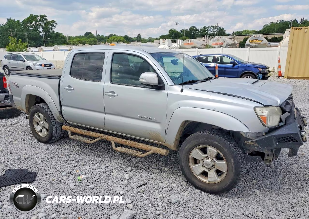 2013 Toyota Tacoma Double Cab VIN:5TFLU4ENXDX077131 - 4