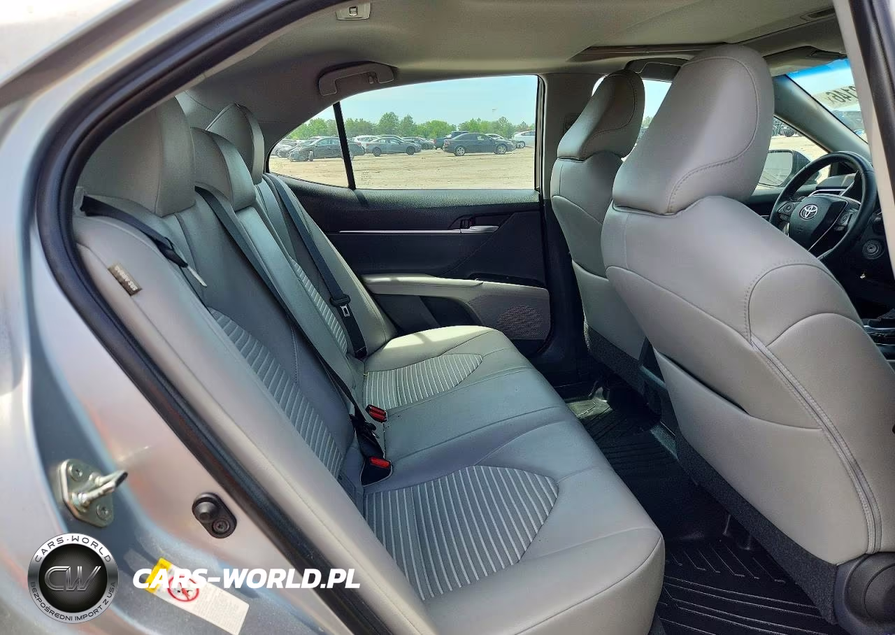 2018 Toyota Camry Se VIN:4T1B11HK3JU650545 - 10