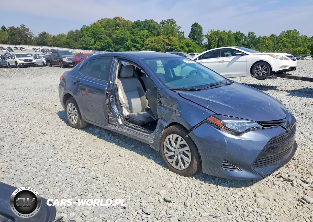 2019 Toyota Corolla Le VIN:2T1BURHE3KC183677 - 4