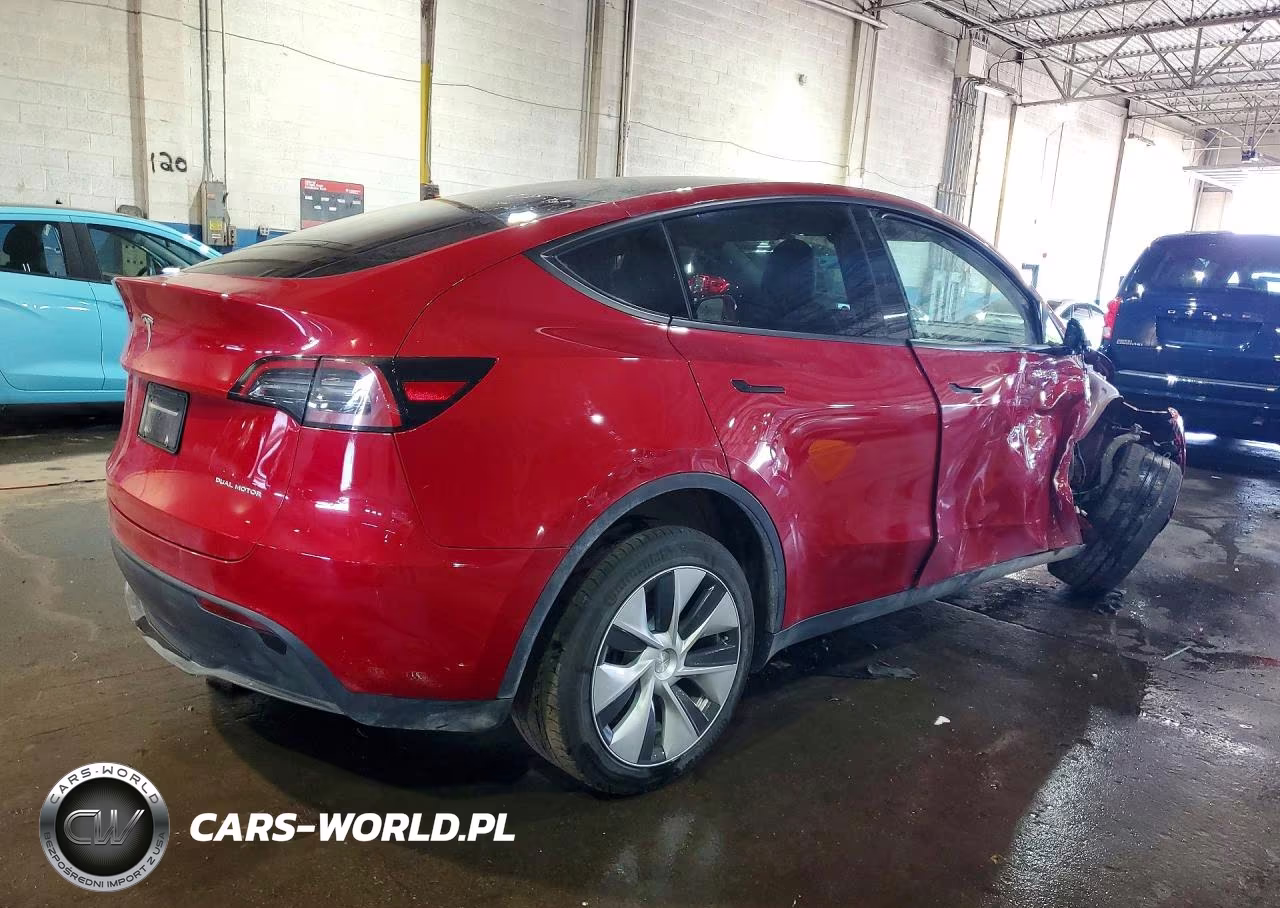 2023 Tesla Model Y VIN:7SAYGDEE7PF686174 - 3