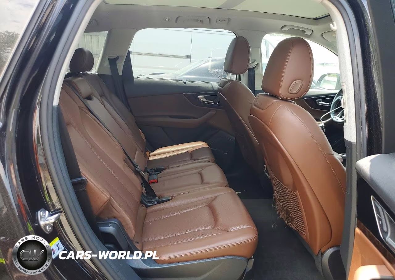 2018 Audi Q7 Prestige VIN:WA1VAAF78JD030011 - 10