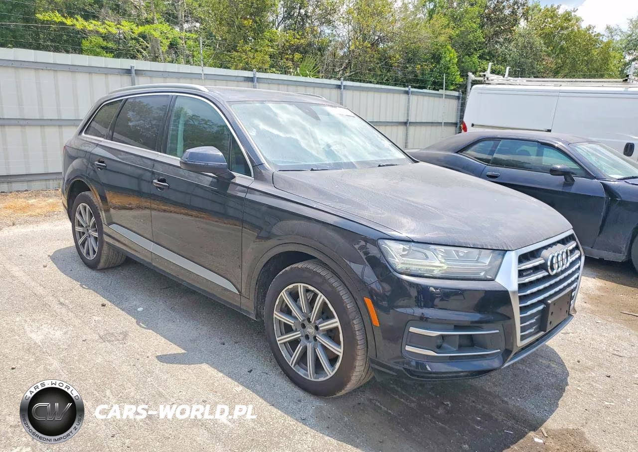 2018 Audi Q7 Prestige VIN:WA1VAAF78JD030011 - 4