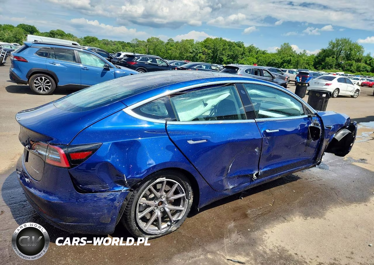 2019 Tesla Model 3 VIN:5YJ3E1EB4KF526764 - 3