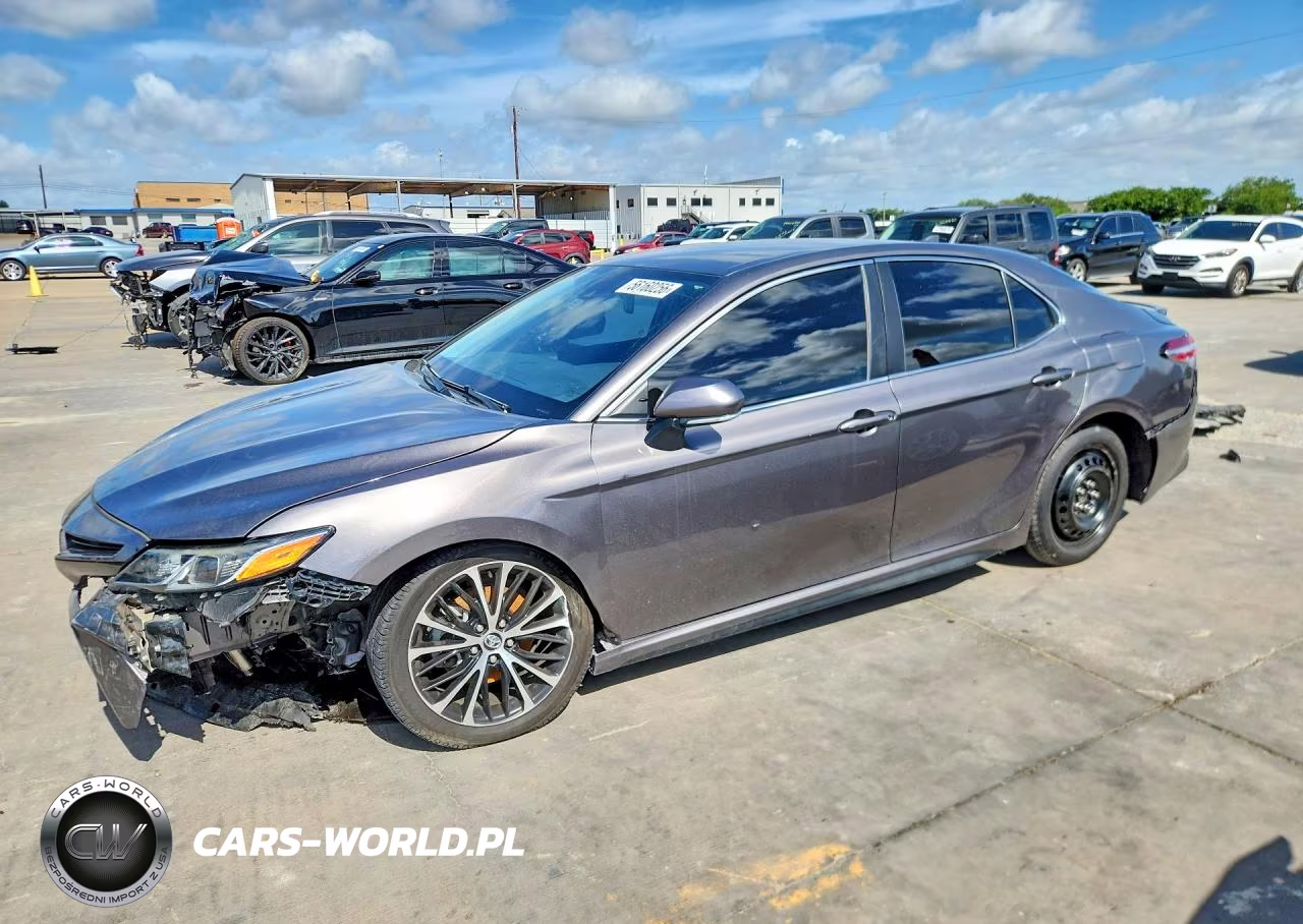2020 Toyota Camry Se – zdjęcie 1 z 13
