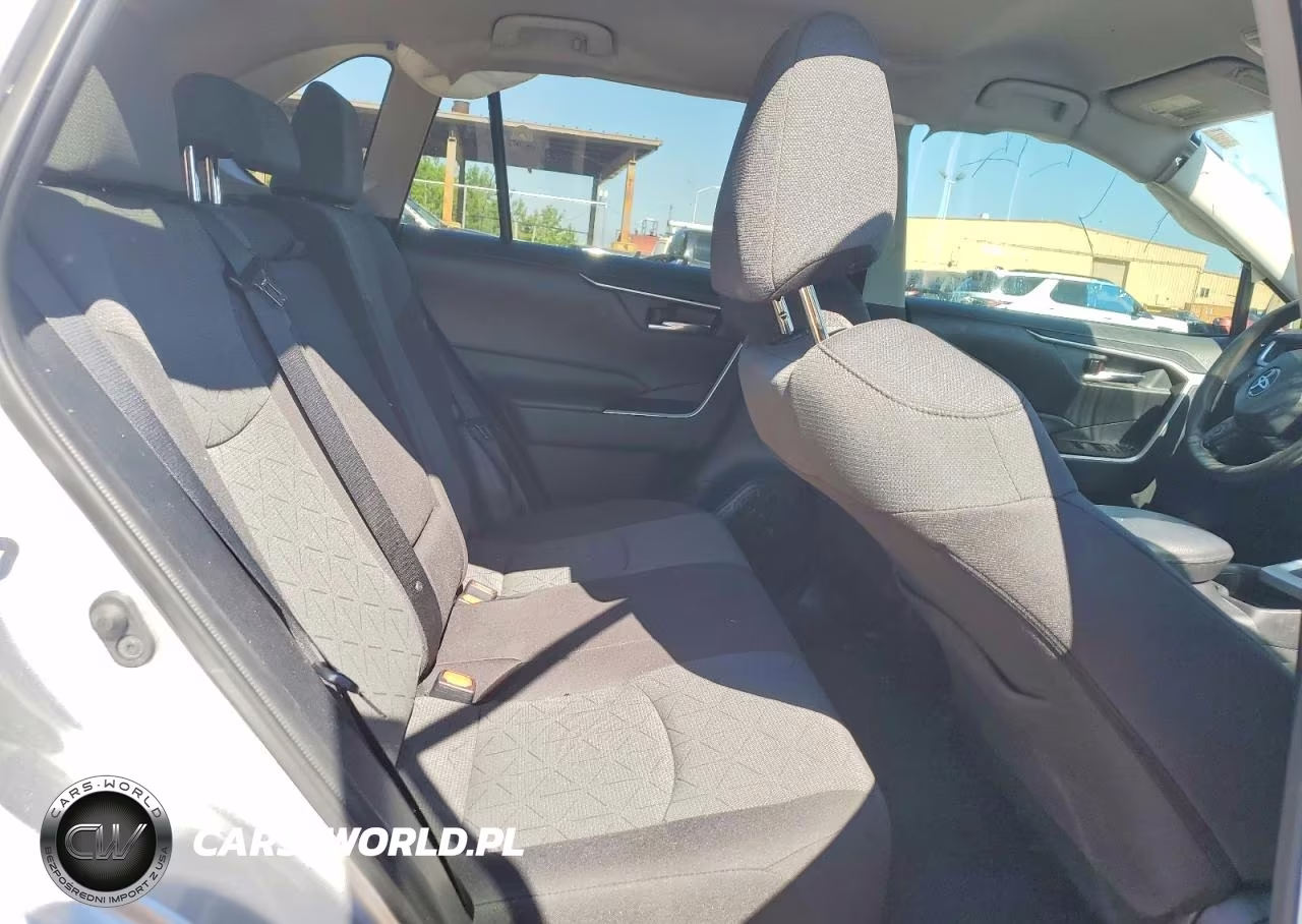 2020 Toyota Rav4 Xle VIN:2T3W1RFV8LC075982 - 10