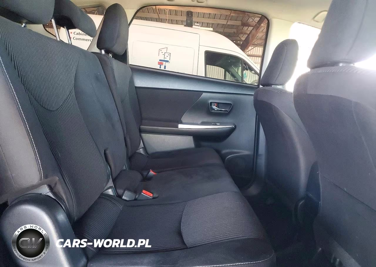 2017 Toyota Prius V Two VIN:JTDZN3EU0HJ070285 - 10