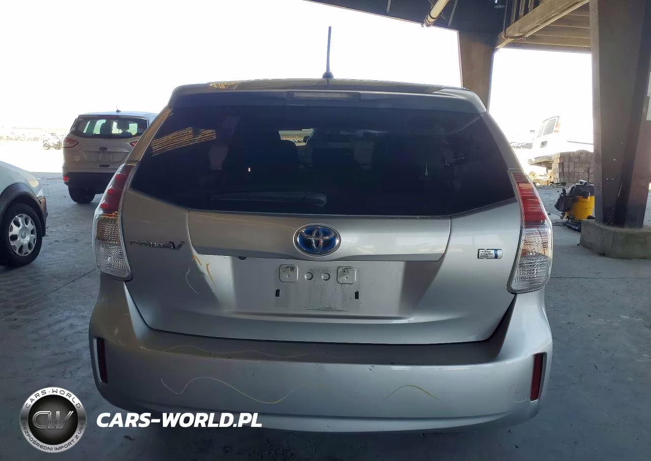 2017 Toyota Prius V Two VIN:JTDZN3EU0HJ070285 - 6