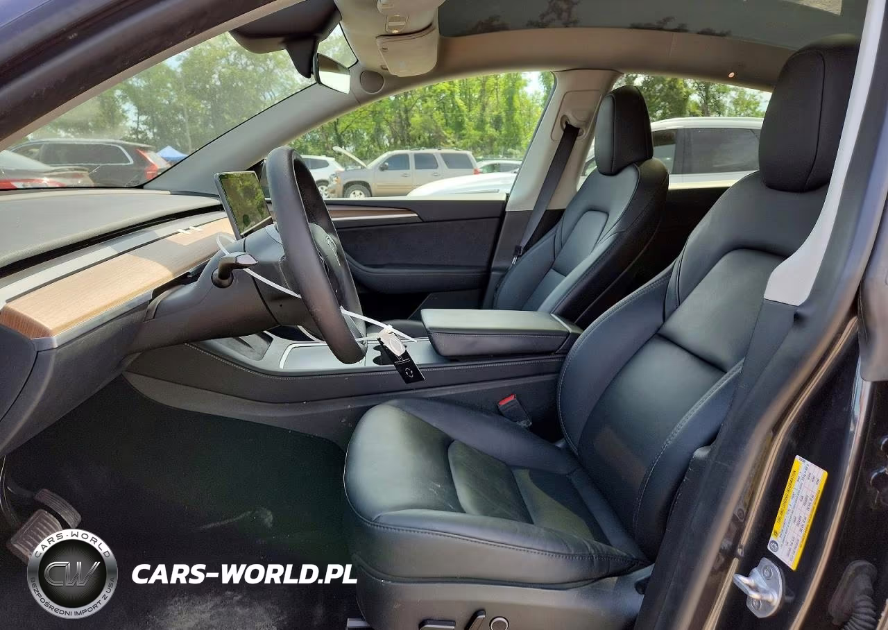 2024 Tesla Model Y VIN:7SAYGDED1RF039389 - 7