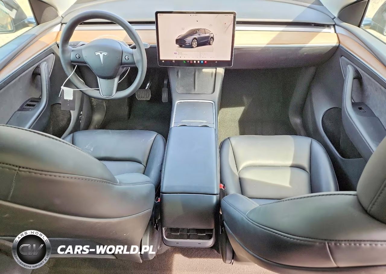 2024 Tesla Model Y VIN:7SAYGDED1RF039389 - 8