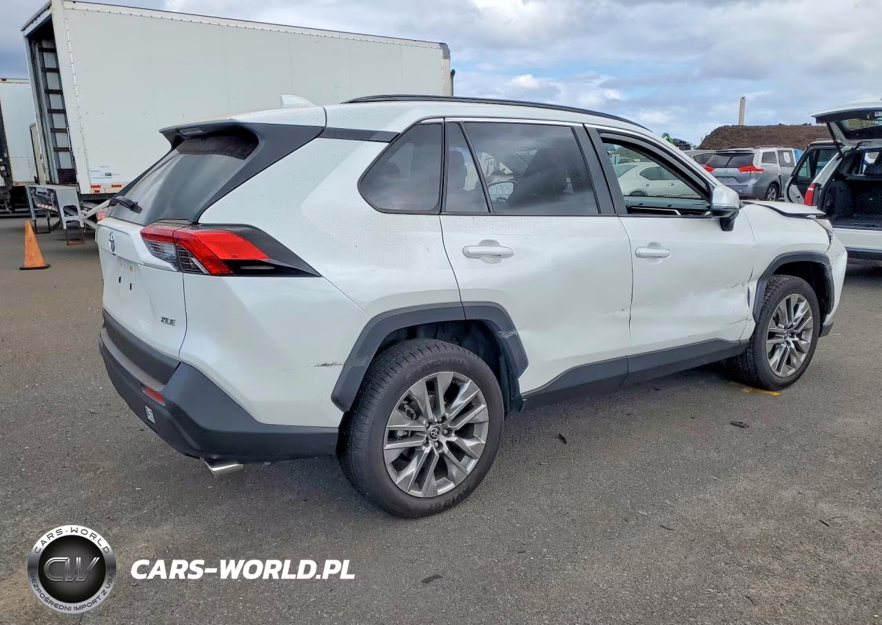 2024 Toyota Rav4 Xle Premium VIN:JTMC1RFV5RJ028756 - 3