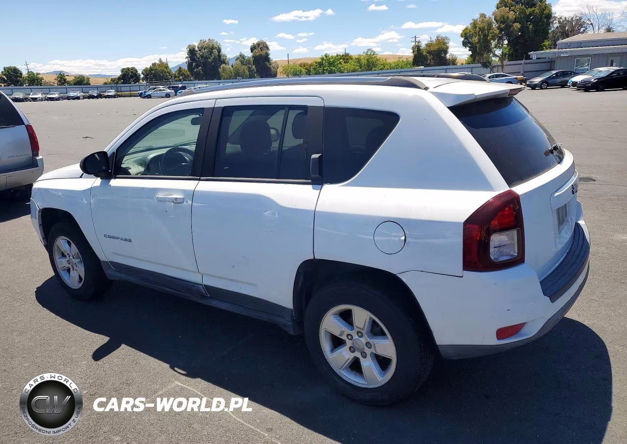 2015 Jeep Compass Sport VIN:1C4NJCBA1FD143812 - 2