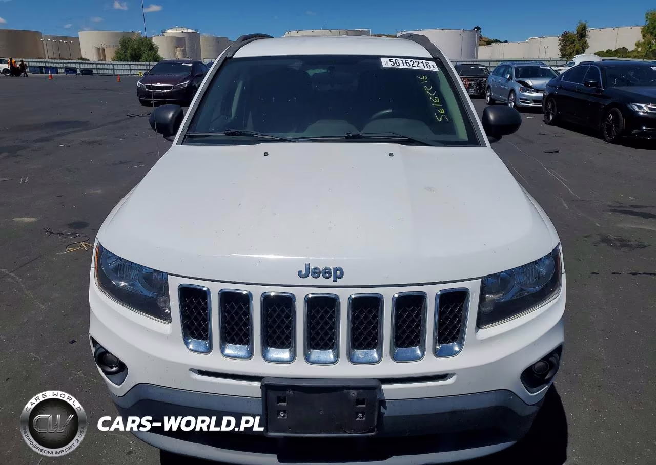 2015 Jeep Compass Sport VIN:1C4NJCBA1FD143812 - 5