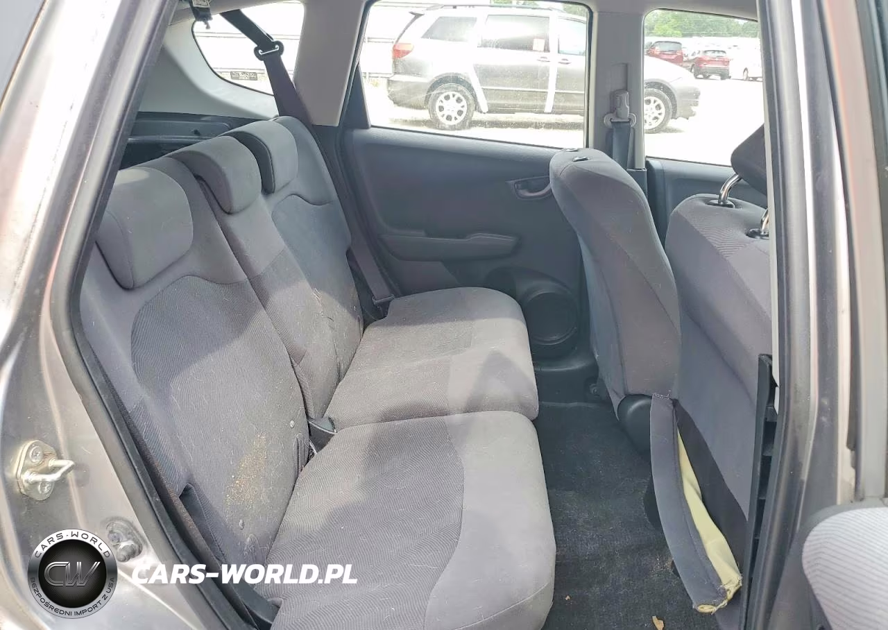 2009 Honda Fit VIN:JHMGE882X9S043460 - 10