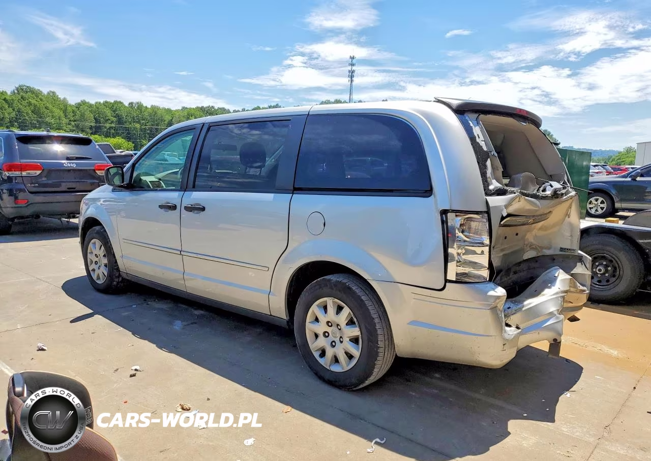 2008 Chrysler Town & Country Lx VIN:2A8HR44H18R103325 - 2