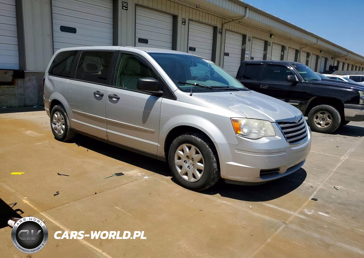 2008 Chrysler Town & Country Lx VIN:2A8HR44H18R103325 - 4