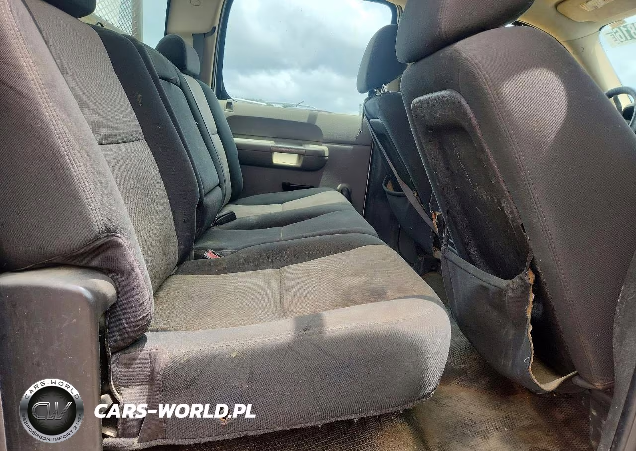 2007 Chevrolet Silverado C3500 VIN:1GBJC33687F553665 - 10