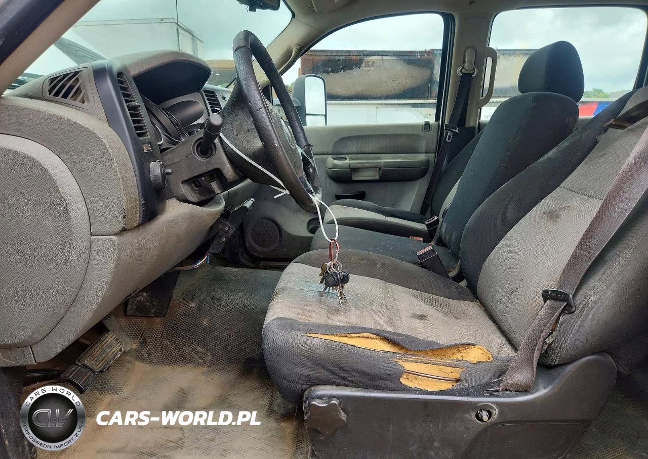 2007 Chevrolet Silverado C3500 VIN:1GBJC33687F553665 - 7