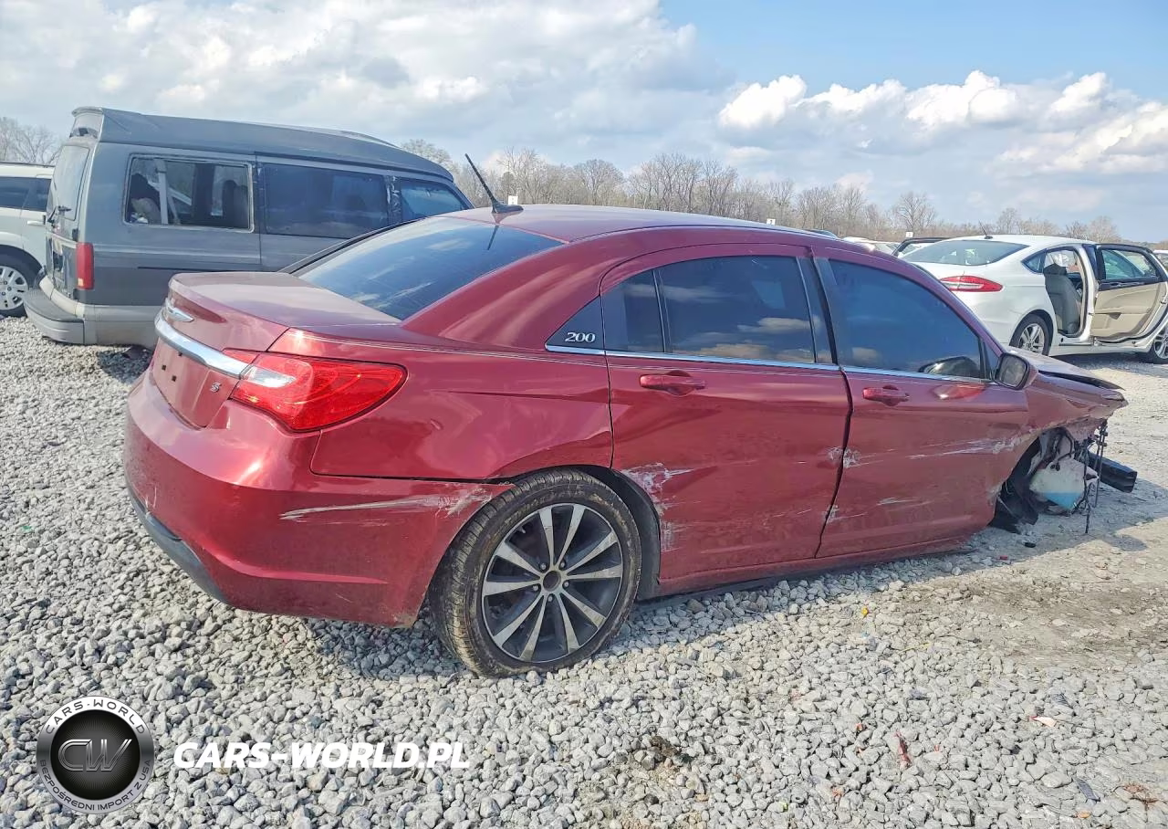 2014 Chrysler 200 Limited VIN:1C3CCBCG3EN135108 - 3