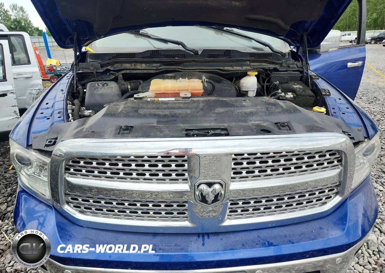 2018 Ram 1500 Laramie VIN:1C6RR7NM7JS255842 - 11