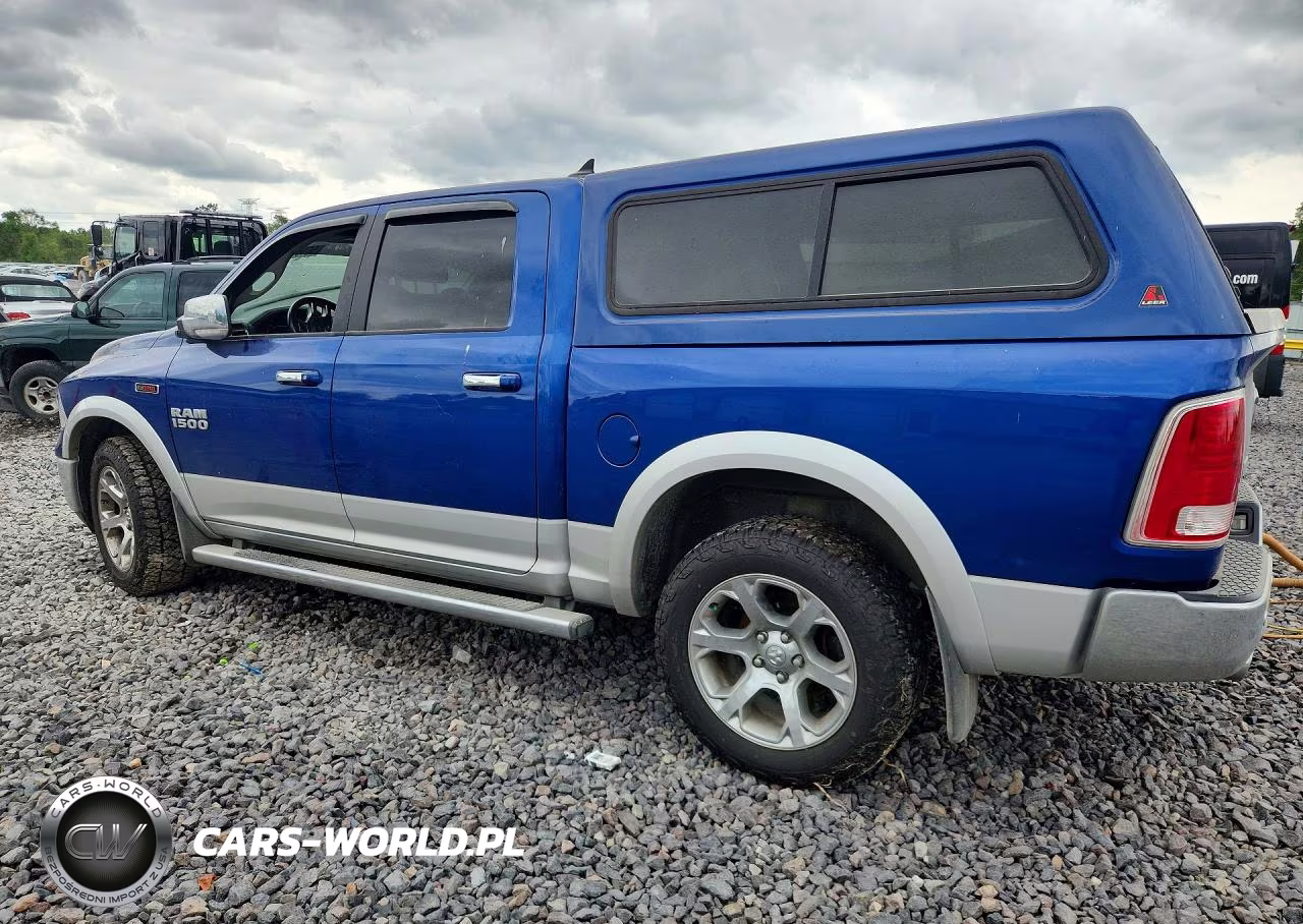 2018 Ram 1500 Laramie VIN:1C6RR7NM7JS255842 - 2